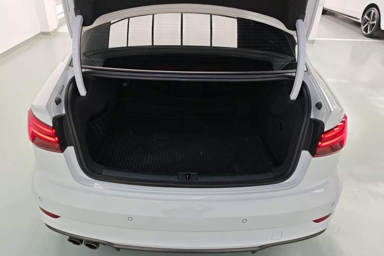 Used Audi A3 2019 Limousine 35 TFSI Sport Edition China V Emission Standard Trunk