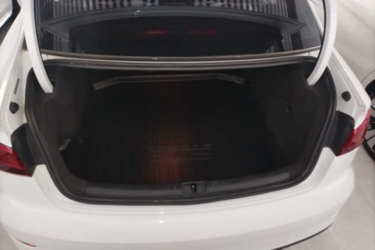 Used Audi A3 2019 Limousine 35 TFSI Fashion Edition China VI Emission Standard Trunk