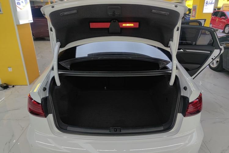Used Audi A3 2019 Limousine 35 TFSI Ambition China VI Trunk