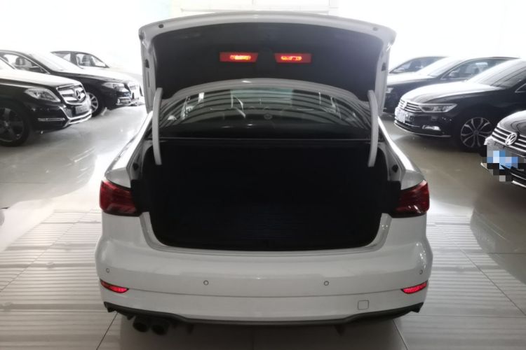 Used Audi A3 2019 Limousine 35 TFSI Sporty Version China VI Trunk