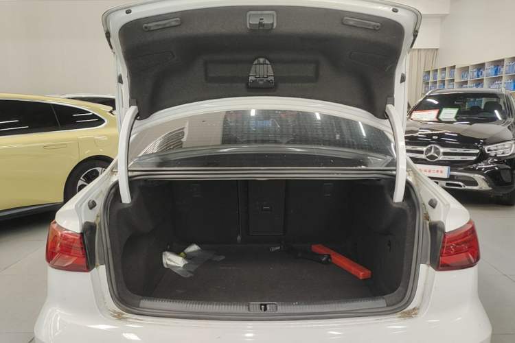 Used Audi A3 2019 Limousine 35 TFSI Ambition China VI Trunk