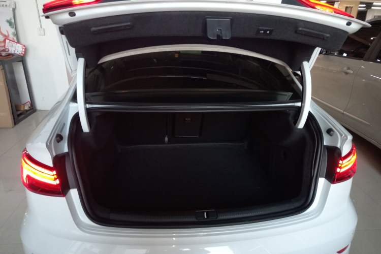 Used Audi A3 2019 Limousine 35 TFSI Fashion Edition China VI Emission Standard Trunk