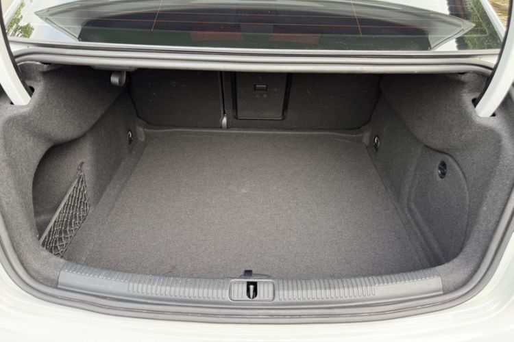 Used Audi A3 2019 Limousine 35 TFSI Style Edition China VI Emission Standard Trunk