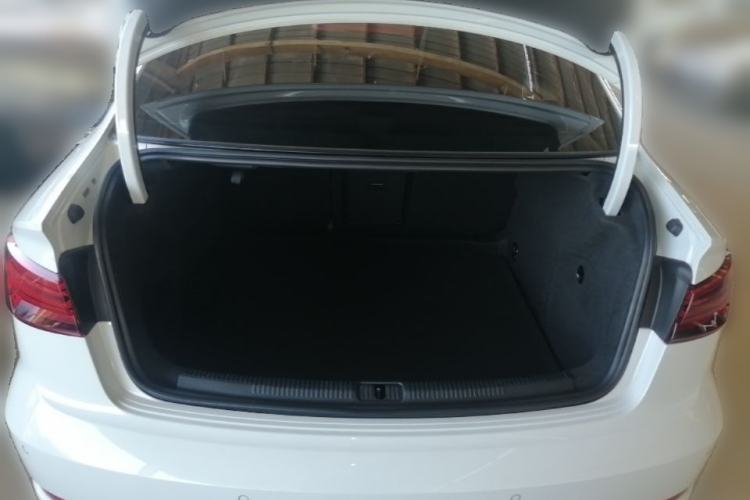 Used Audi A3 2019 Limousine 35 TFSI Style Edition China VI Emission Standard Trunk
