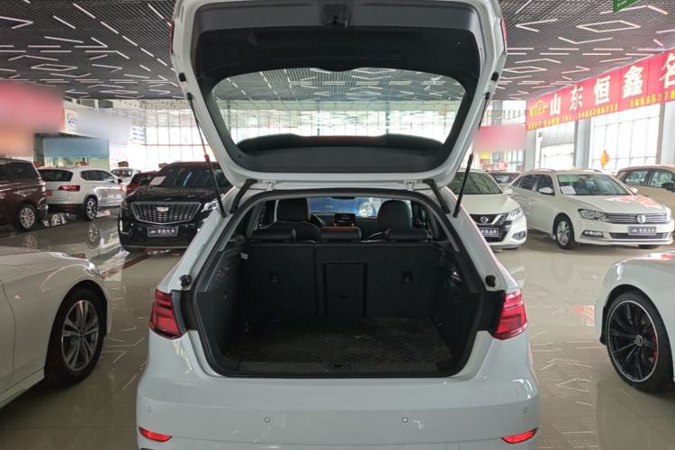 Used Audi A3 2019 Sportback 35 TFSI Fashion Edition China VI Emission Standard Trunk