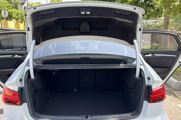 Used Audi A3 2019 Limousine 35 TFSI Sport Edition China V Emission Standard Trunk