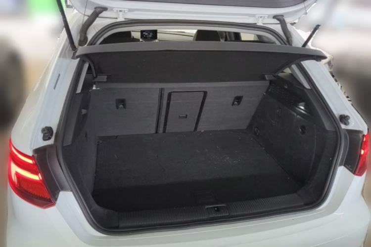 Used Audi A3 2019 Sportback 35 TFSI Fashion Edition China VI Emission Standard Trunk