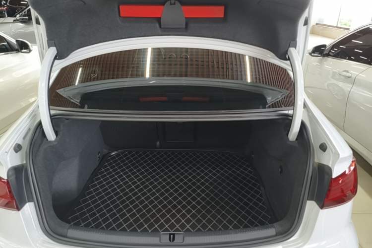 Used Audi A3 2019 Limousine 35 TFSI Fashion Edition China VI Emission Standard Trunk