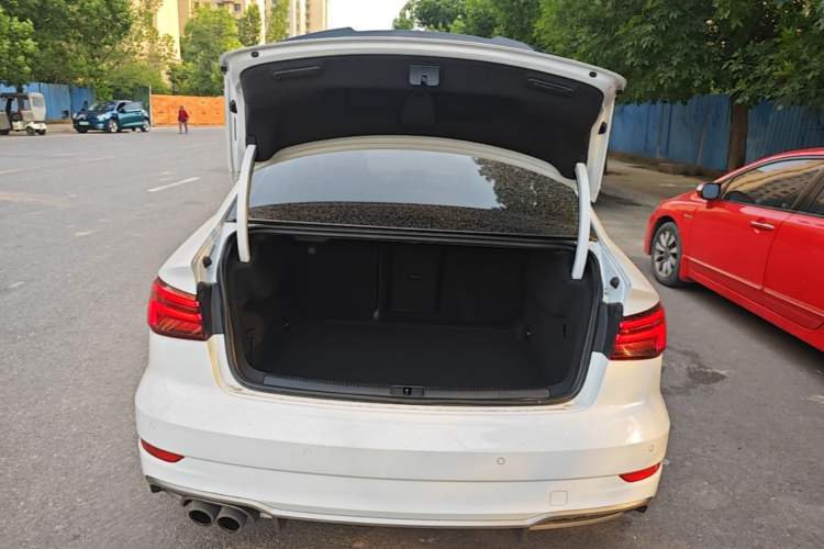 Used Audi A3 2019 Limousine 35 TFSI Sporty Version China VI Trunk