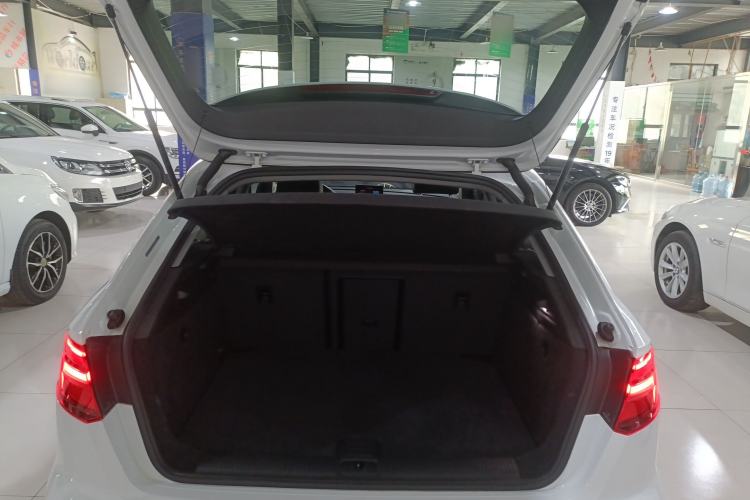 Used Audi A3 2019 Sportback 35 TFSI Ambition China VI Trunk