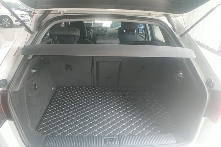 Used Audi A3 2019 Sportback 35 TFSI Ambition China VI Trunk