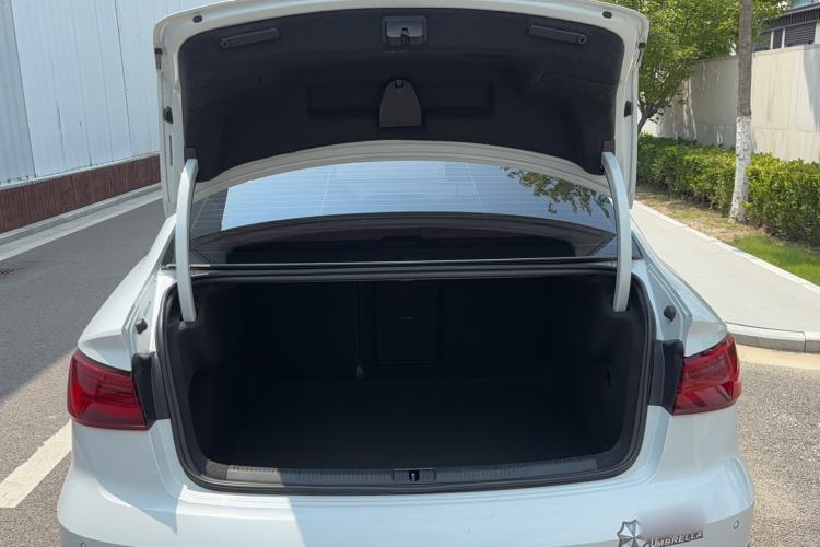 Used Audi A3 2019 Limousine 35 TFSI Ambition China VI Trunk