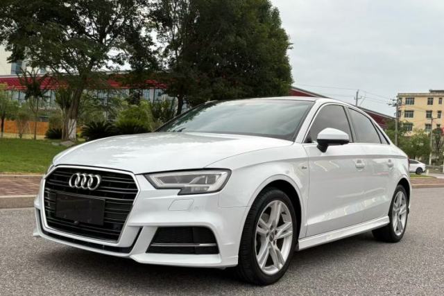 Used Audi A3 2019 Limousine 35 TFSI Fashion Edition China V standard