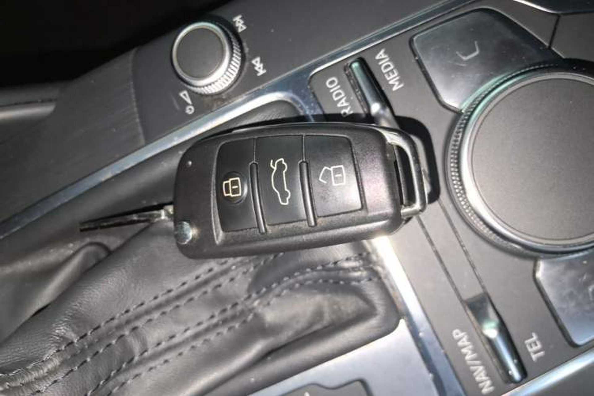Used Audi A3 2019 Limousine 35 TFSI Fashion Edition China V standard Vehicle Key