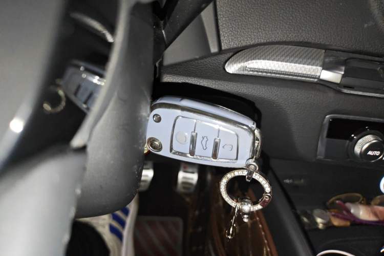 Used Audi A3 2019 Limousine 35 TFSI Style Version China V Emission Standard Vehicle Key
