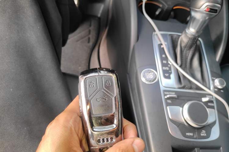 Used Audi A3 2019 Limousine 35 TFSI Fashion Edition China V standard Vehicle Key