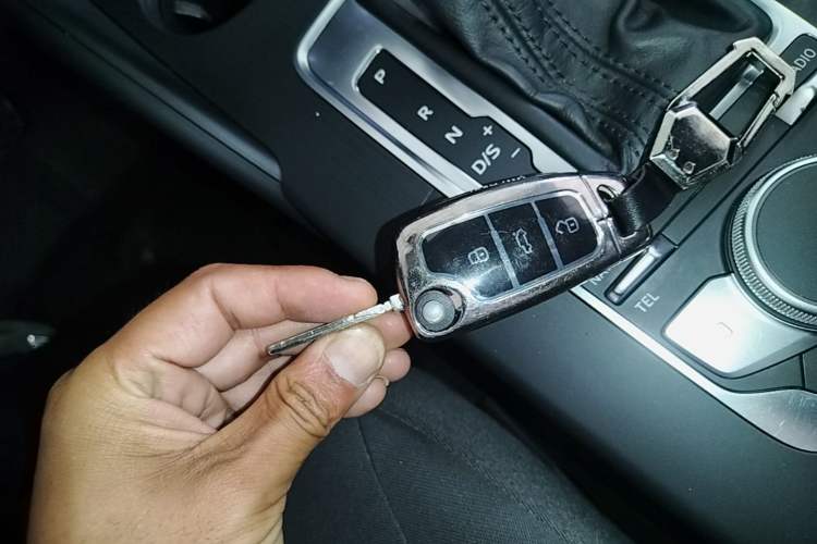 Used Audi A3 2019 Sportback 35 TFSI Ambition China VI Vehicle Key