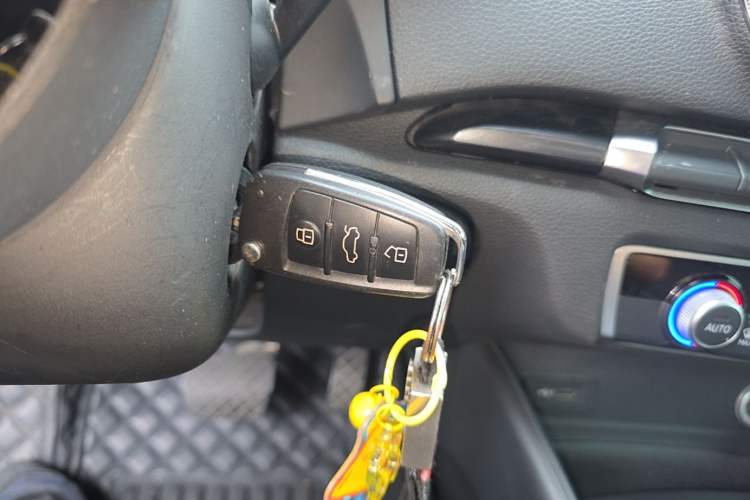 Used Audi A3 2019 Limousine 35 TFSI Fashion Edition China V standard Vehicle Key
