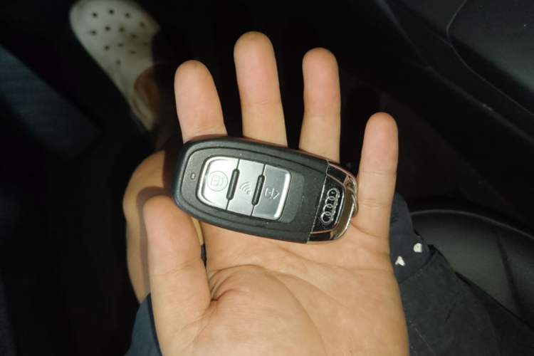 Used Audi A3 2019 Limousine 35 TFSI Fashion Edition China V standard Vehicle Key