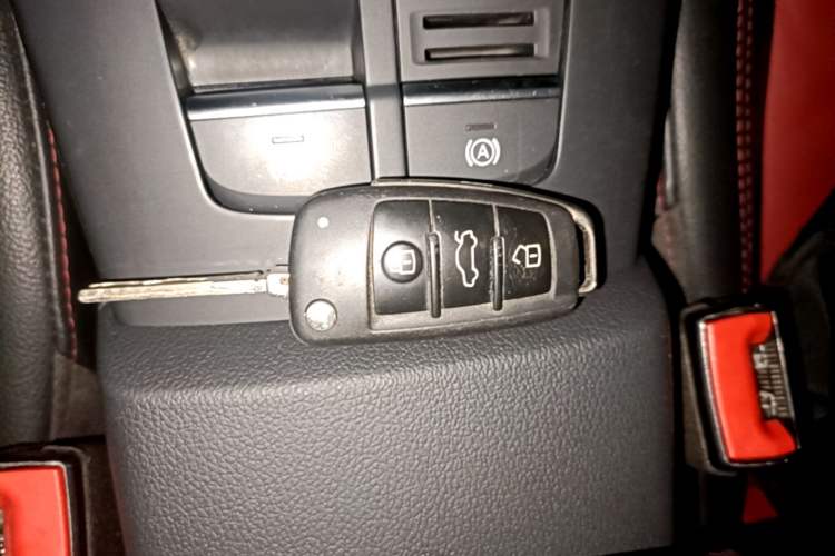 Used Audi A3 2019 Sportback 35 TFSI Style Edition China VI Emission Standard Vehicle Key