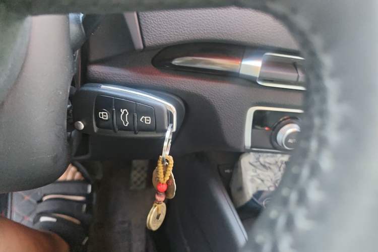 Used Audi A3 2019 Limousine 35 TFSI Fashion Edition China V standard Vehicle Key