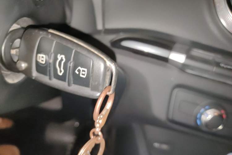 Used Audi A3 2019 Sportback 35 TFSI Fashion Edition China VI Emission Standard Vehicle Key