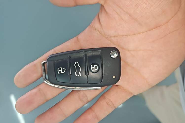Used Audi A3 2019 Sportback 35 TFSI Fashion Edition China VI Emission Standard Vehicle Key