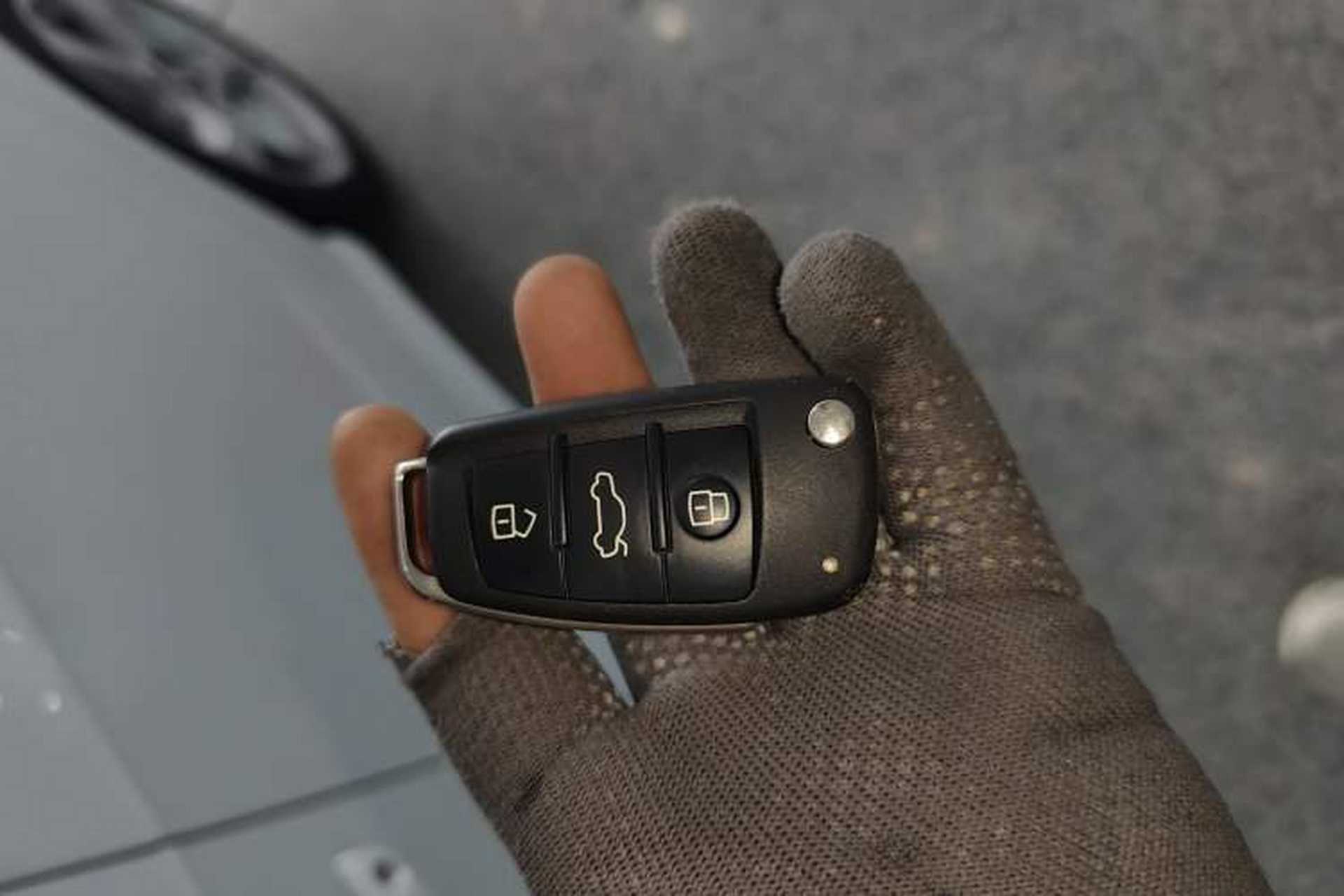 Used Audi A3 2019 Sportback 35 TFSI Fashion Edition China VI Emission Standard Vehicle Key
