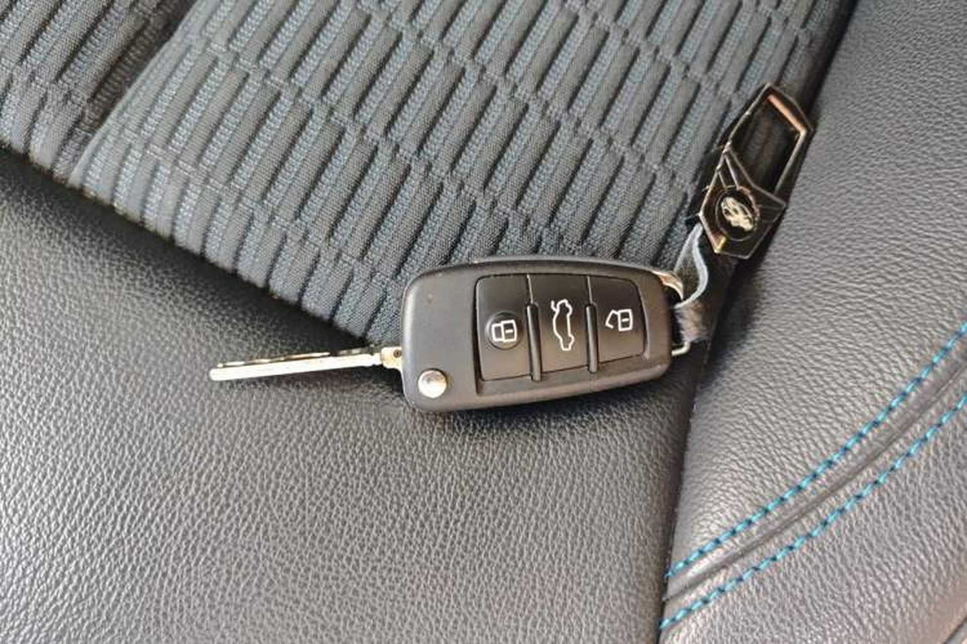 Used Audi A3 2019 Limousine 35 TFSI Fashion Edition China V standard Vehicle Key
