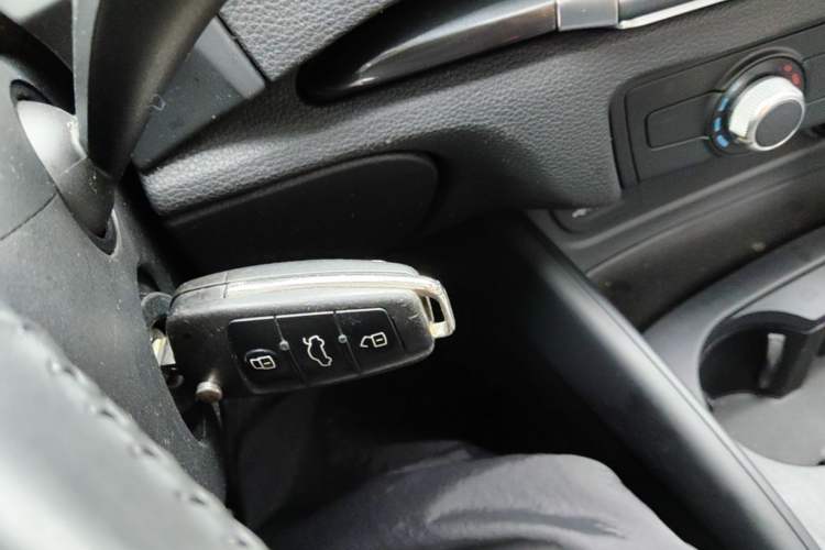 Used Audi A3 2019 Limousine 35 TFSI Fashion Edition China VI Emission Standard Vehicle Key