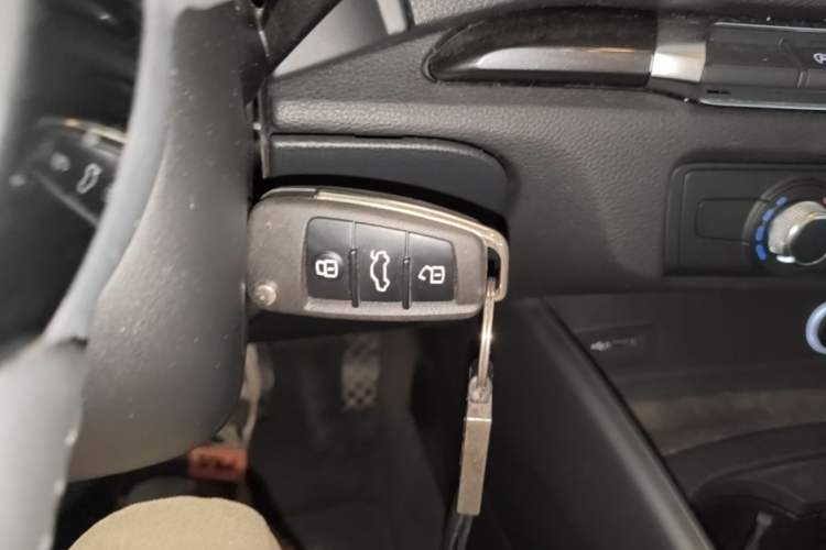Used Audi A3 2019 Sportback 35 TFSI Fashion Edition China VI Emission Standard Vehicle Key