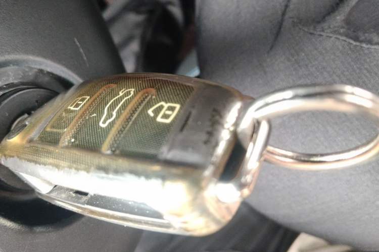 Used Audi A3 2019 Limousine 35 TFSI Fashion Edition China VI Emission Standard Vehicle Key
