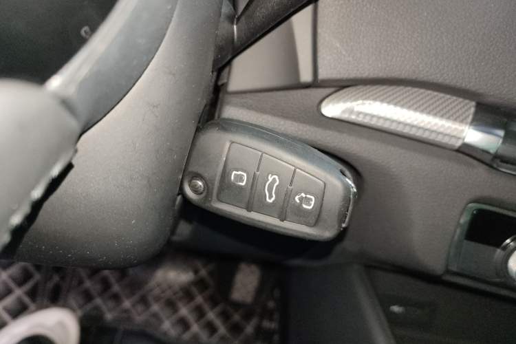 Used Audi A3 2019 Limousine 35 TFSI Style Version China V Emission Standard Vehicle Key