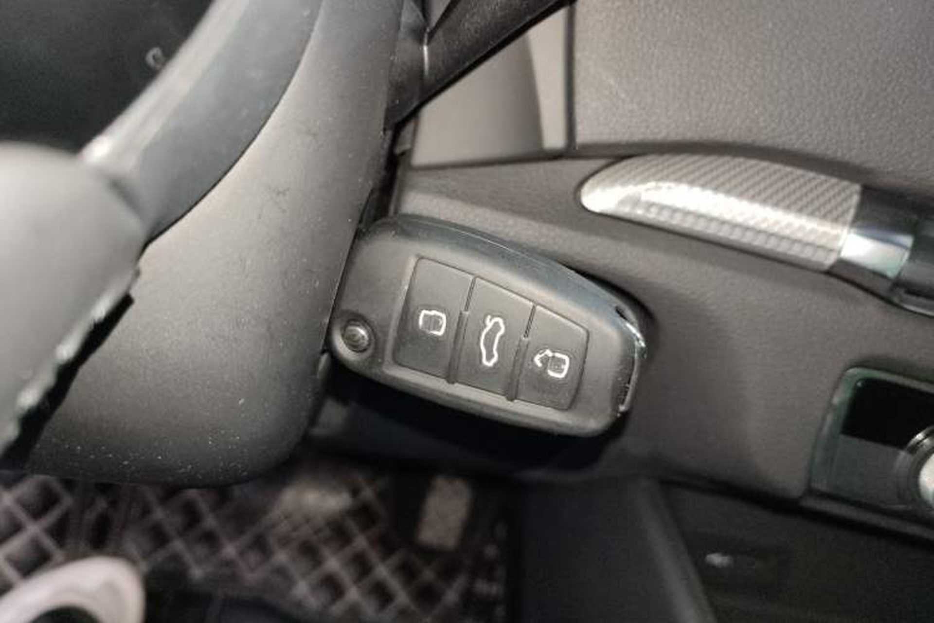 Used Audi A3 2019 Limousine 35 TFSI Style Version China V Emission Standard Vehicle Key