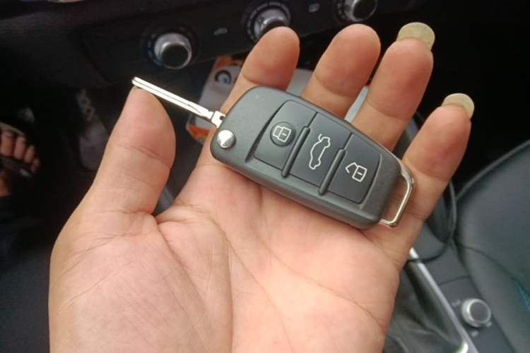 Used Audi A3 2019 Limousine 35 TFSI Fashion Edition China VI Emission Standard Vehicle Key