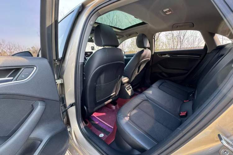 Used Audi A3 2019 Limousine 35 TFSI Fashion Edition China VI Emission Standard Interior 3