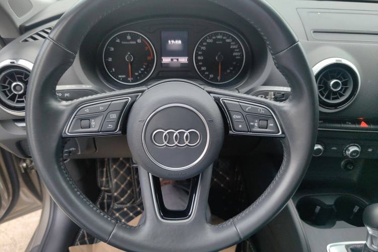 Used Audi A3 2019 Sportback 35 TFSI Fashion Edition China V Steering Wheel