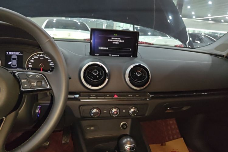Used Audi A3 2020 Limousine 35 TFSI Fashion Edition China VI Emission Standard Audio And AC Panel