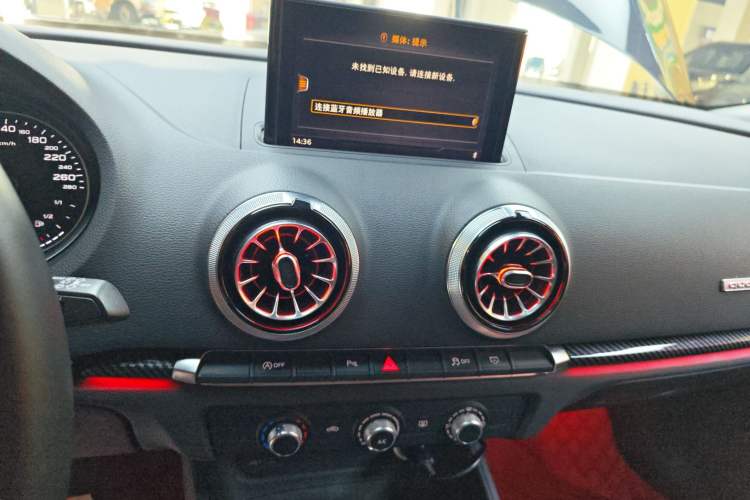 Used Audi A3 2020 Sportback 35 TFSI Fashion Edition China VI Emission Standard Audio And AC Panel