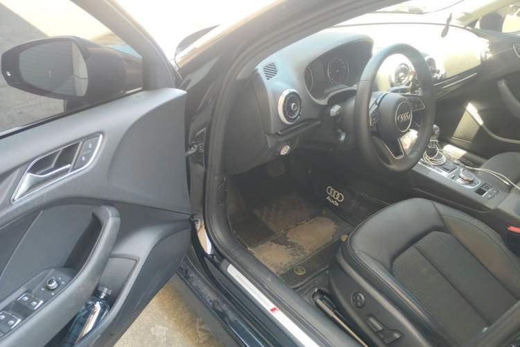 Used Audi A3 2020 Limousine 35 TFSI Fashion Edition China VI Emission Standard Driver Seat