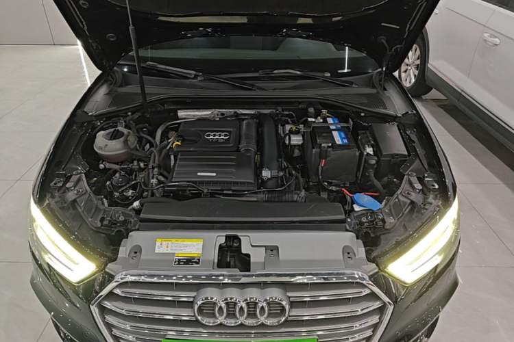 Used Audi A3 2020 Limousine 35 TFSI Fashion Edition China VI Emission Standard Engine Bay