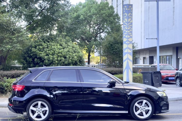 Used Audi A3 2020 Sportback 35 TFSI Fashion Edition China VI Emission Standard Exterior 3