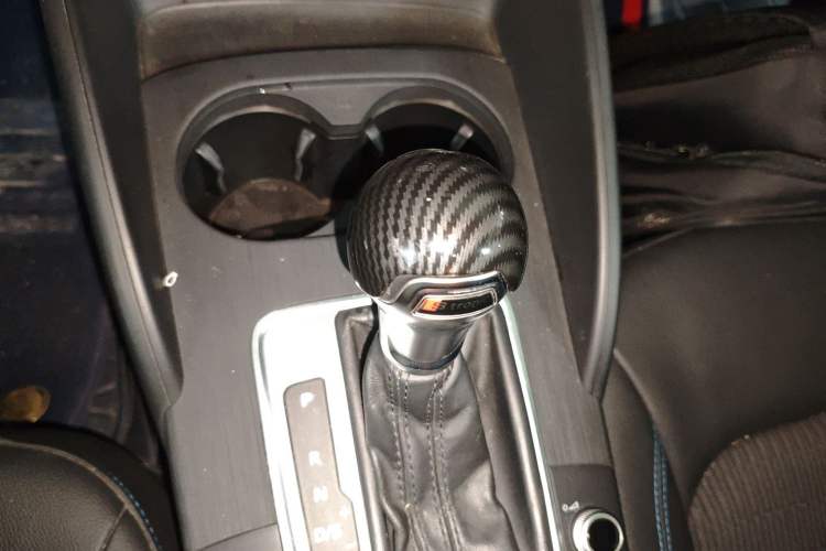 Used Audi A3 2020 Limousine 35 TFSI Fashion Edition China VI Emission Standard Gear Lever