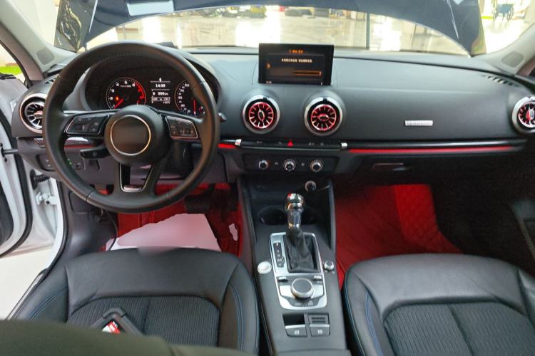 Used Audi A3 2020 Sportback 35 TFSI Fashion Edition China VI Emission Standard Interior 2