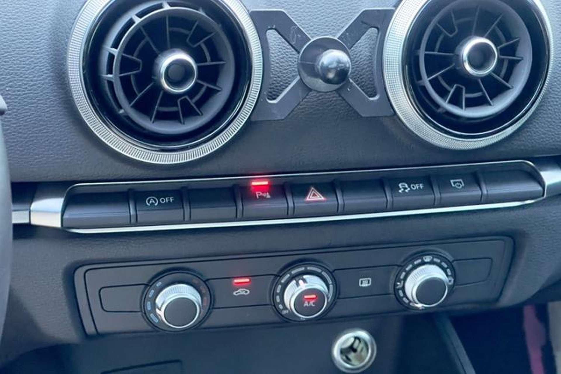 Used Audi A3 2020 Sportback 35 TFSI Fashion Edition China VI Emission Standard Interior 9