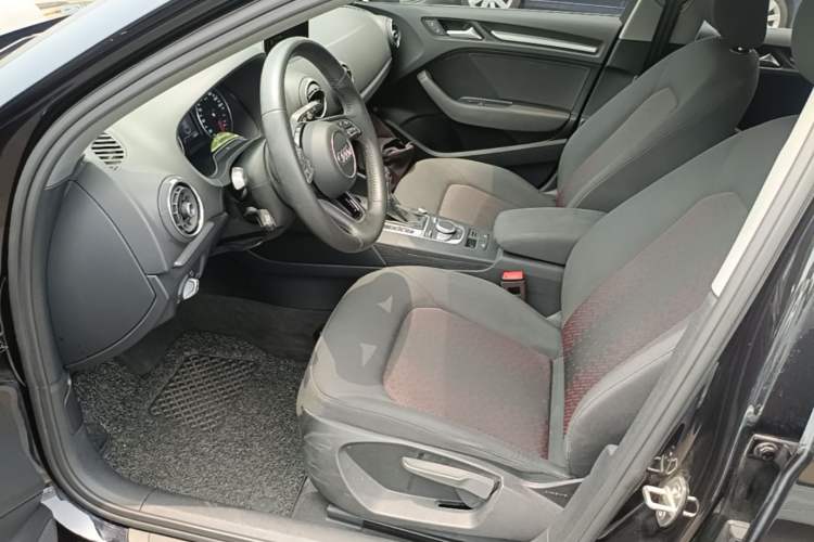 Used Audi A3 2020 Limousine 35 TFSI Ambition China VI Left Front Seat