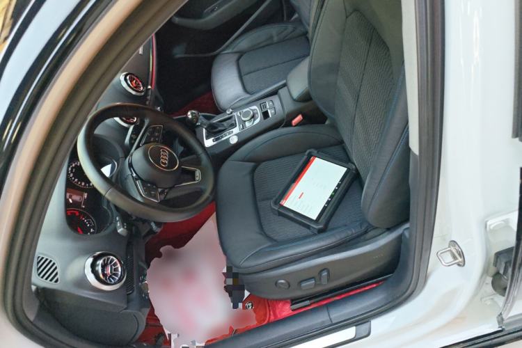 Used Audi A3 2020 Sportback 35 TFSI Fashion Edition China VI Emission Standard Left Front Seat