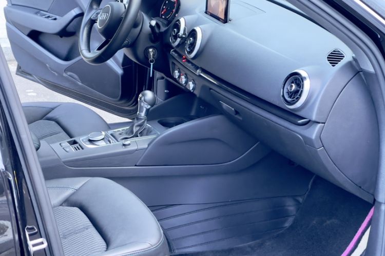 Used Audi A3 2020 Sportback 35 TFSI Fashion Edition China VI Emission Standard Right Front Seat
