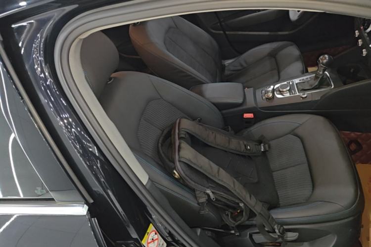 Used Audi A3 2020 Limousine 35 TFSI Fashion Edition China VI Emission Standard Right Front Seat