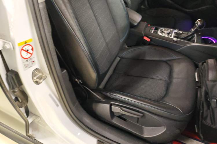Used Audi A3 2020 Limousine 35 TFSI Fashion Edition China VI Emission Standard Right Front Seat